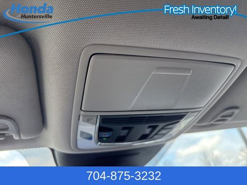 Used 2025 Acura MDX w/ Technology Package image 31