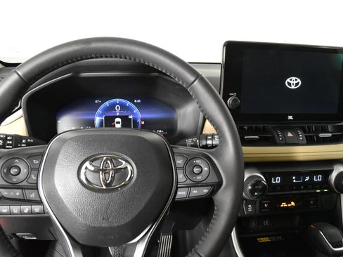 Used 2024 Toyota RAV4 Limited image 16