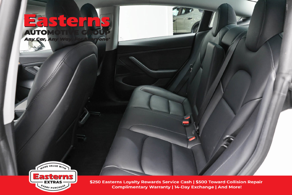 Used 2020 Tesla Model 3 Standard Range RWD image 17