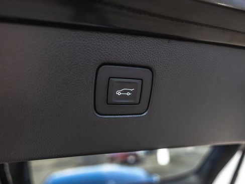 Used 2024 Buick Envista Sport Touring w/ Convenience I Package FWD image 33