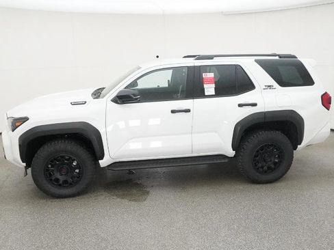 Certified 2025 Toyota 4Runner Hybrid TRD Off Road image 40