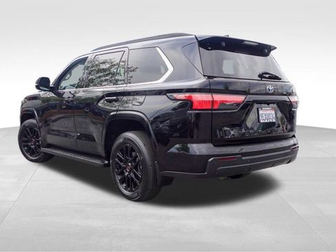Certified 2023 Toyota Sequoia SR5 image 8
