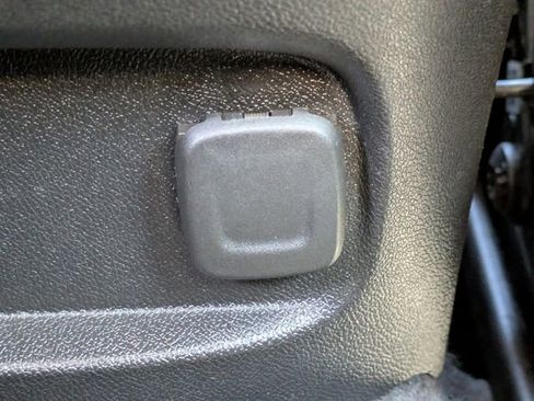 Used 2025 Chevrolet Malibu LT image 14