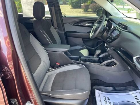 Used 2022 Chevrolet TrailBlazer LT w/ Convenience Package FWD image 31
