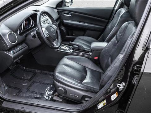 Used 2009 MAZDA MAZDA6 i Grand Touring w/ Moonroof & Bose Pkg image 12