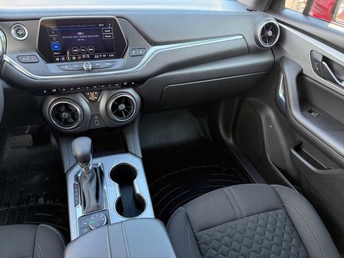 Used 2021 Chevrolet Blazer LT image 24