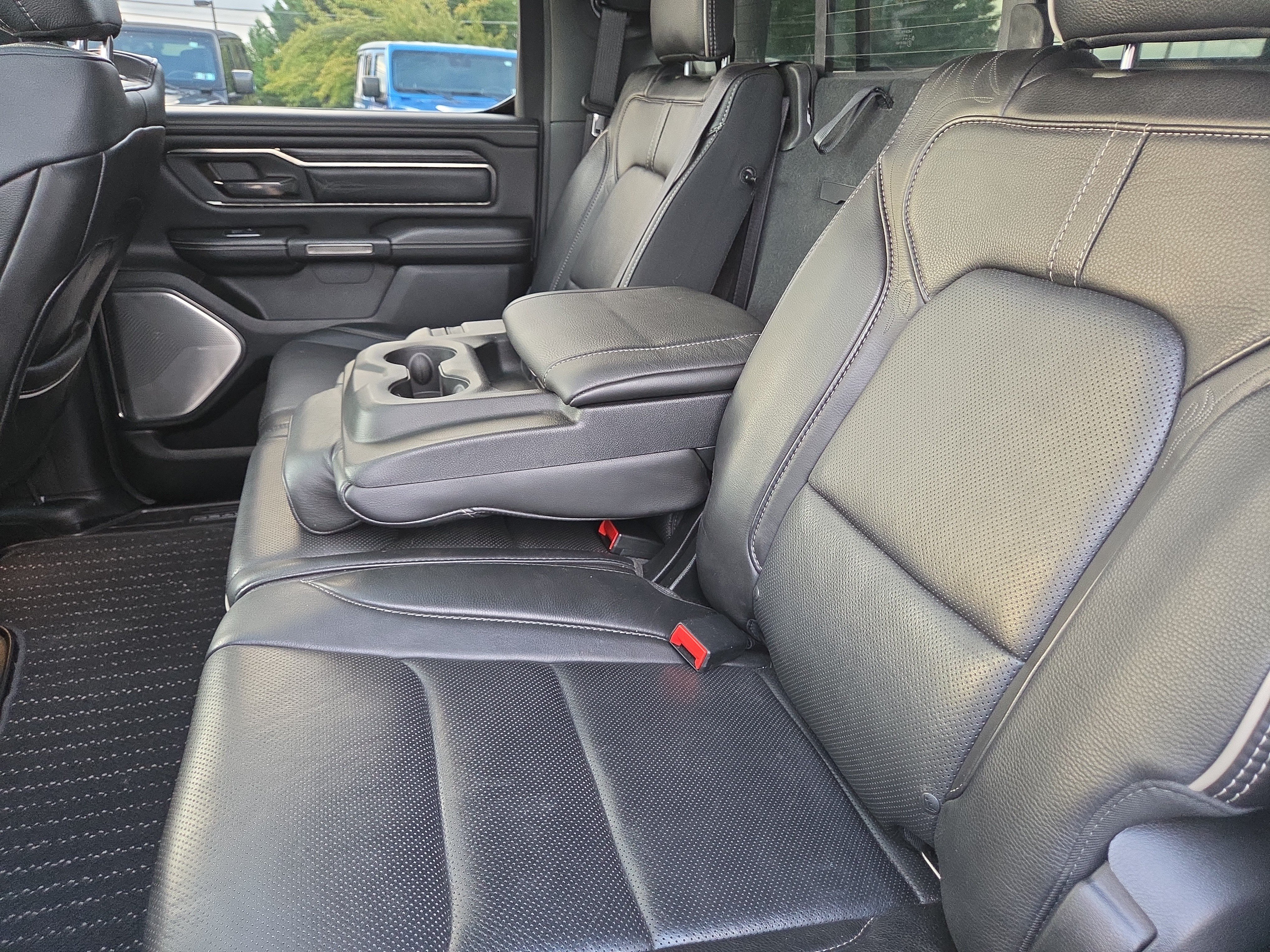 Used 2019 RAM 1500 Limited AWD/4WD image 11