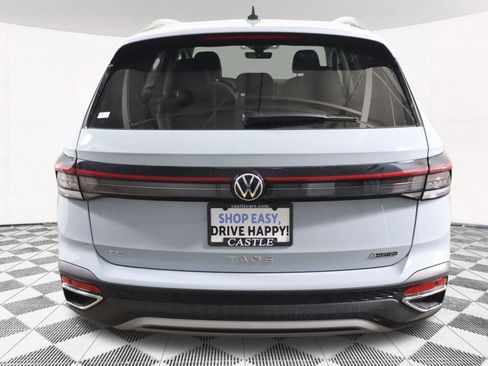 Used 2025 Volkswagen Taos SE image 26