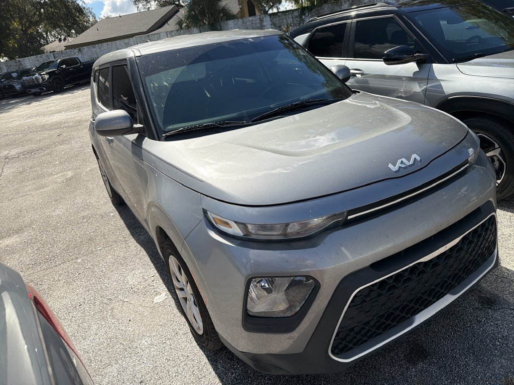 Certified 2022 Kia Soul LX FWD image 1