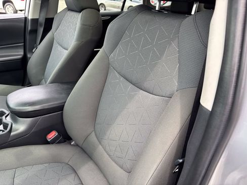 Certified 2021 Toyota RAV4 XLE w/ Convenience Package AWD/4WD image 24