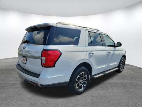 Used 2024 Ford Expedition XLT image 31