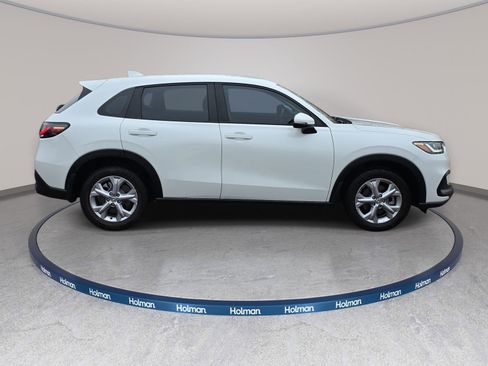 Certified 2024 Honda HR-V LX image 5