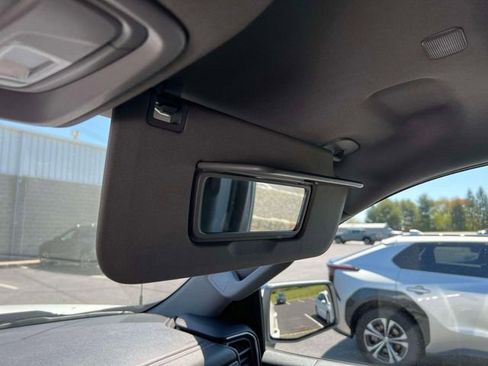 Used 2023 Chevrolet Silverado 1500 LT image 10