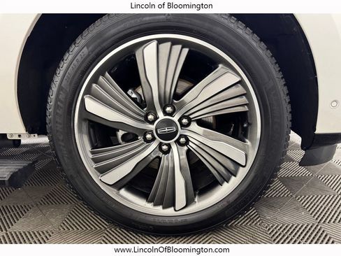 Certified 2019 Lincoln Navigator Reserve AWD/4WD image 27