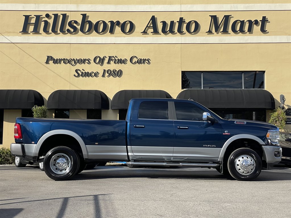 Used 2021 RAM 3500 Laramie w/ Chrome Appearance Group AWD/4WD image 4