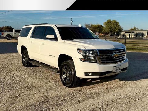 Used 2016 Chevrolet Suburban LT image 1