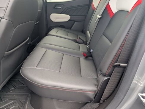 Used 2023 GMC Canyon AT4X AWD/4WD image 9