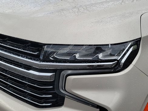Used 2021 Chevrolet Tahoe LT w/ LT Signature Package AWD/4WD image 9