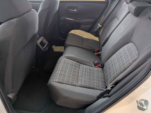 Used 2023 Honda HR-V LX image 17