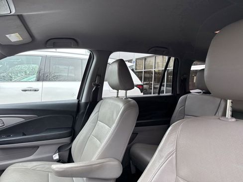Used 2017 Honda Pilot EX image 12