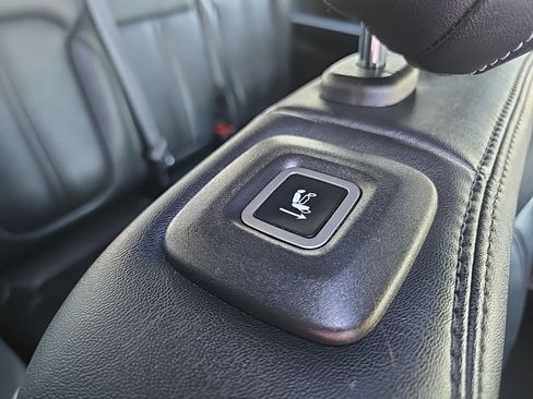 Used 2024 Jeep Wagoneer Series II image 99