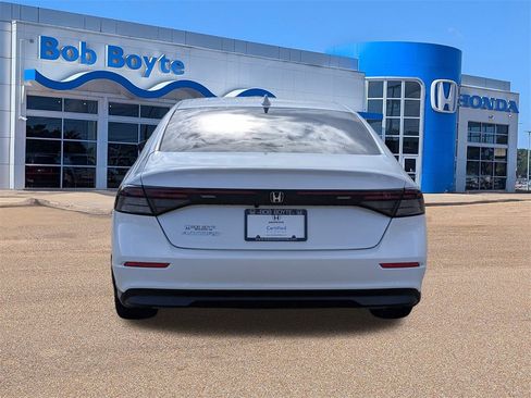 Certified 2024 Honda Accord LX image 4