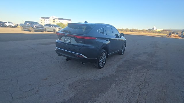 Used 2024 Toyota Venza XLE AWD/4WD image 8