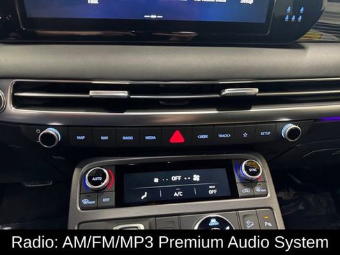 Used 2024 Hyundai Palisade Calligraphy image 3