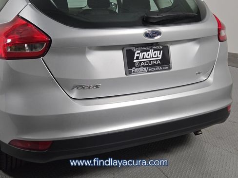 Used 2018 Ford Focus SE FWD image 6