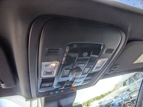 New 2026 Chevrolet Tahoe High Country AWD/4WD image 19