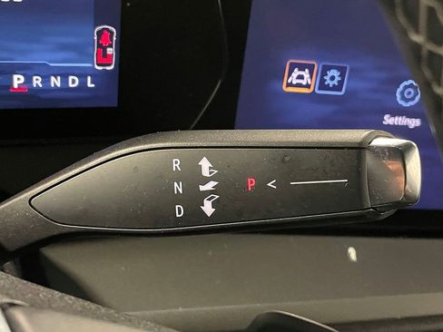Used 2025 Chevrolet Traverse LT w/ LPO, Floor Liner Package AWD/4WD image 33