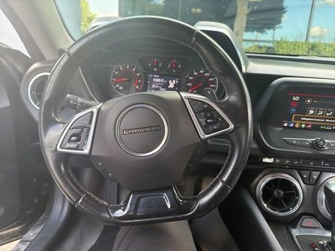 Used 2022 Chevrolet Camaro LT RWD image 6