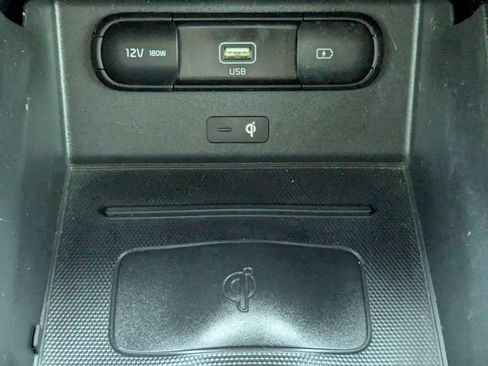 Used 2022 Kia Telluride EX w/ EX Premium Package image 32