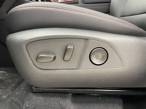 New 2026 Chevrolet Traverse Z71 w/ Driver Confidence Package AWD/4WD image 10