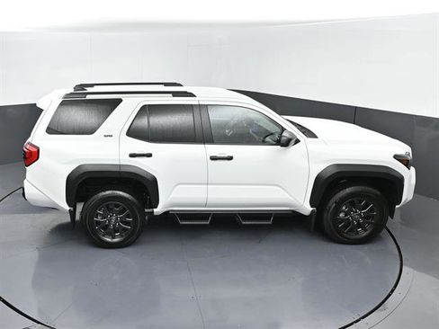 Used 2025 Toyota 4Runner SR5 AWD/4WD image 44