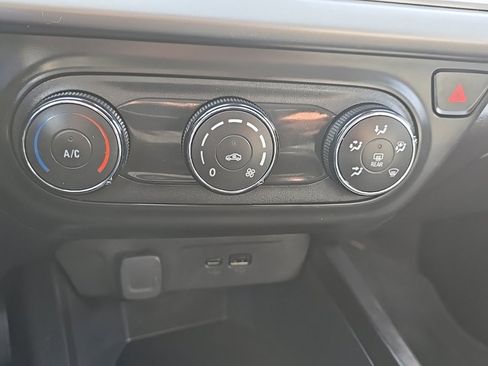 Used 2024 Chevrolet Trax LS image 23