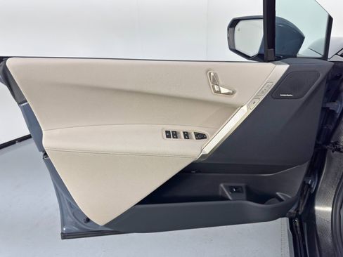 Used 2024 BMW iX xDrive50 w/ Sport Package image 44