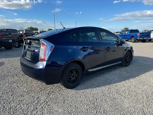 Used 2015 Toyota Prius Three image 11