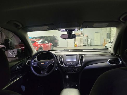 Used 2018 Chevrolet Equinox LT FWD image 30