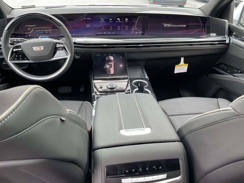 New 2026 Cadillac Escalade ESV Sport w/ Touring Package image 16