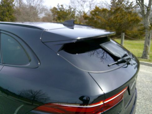 Used 2023 Jaguar F-PACE S image 16