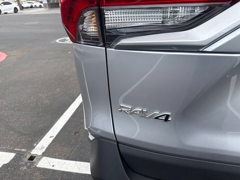 Used 2023 Toyota RAV4 XLE Premium FWD image 3