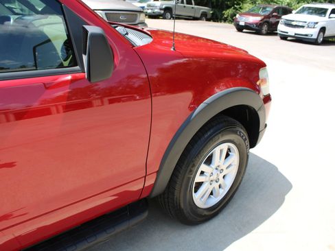 Used 2010 Ford Explorer Sport Trac XLT RWD image 11