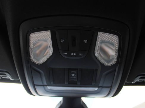 Used 2022 RAM 1500 Big Horn AWD/4WD image 19