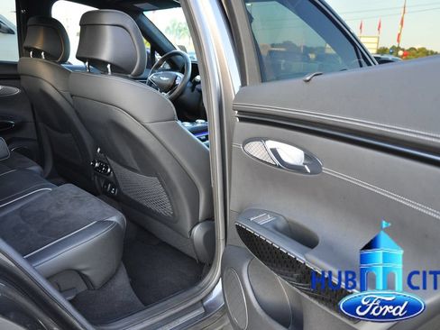 Used 2022 Genesis GV70 3.5T Sport w/ Sport Prestige Package AWD/4WD image 15