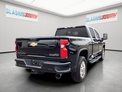 Used 2024 Chevrolet Silverado 2500 High Country AWD/4WD image 3