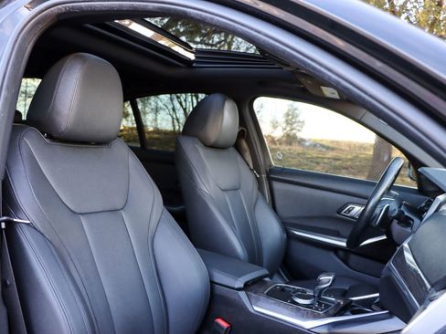 Used 2019 BMW 330i Sedan image 21