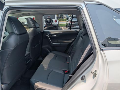 Used 2023 Toyota RAV4 XLE Premium AWD/4WD image 15