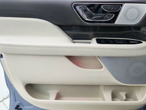 Used 2024 Lincoln Navigator L Black Label image 38