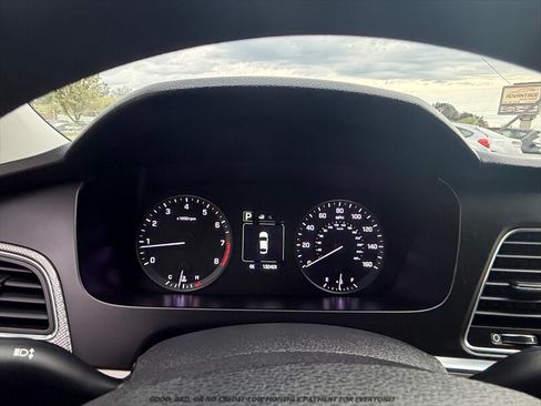 Used 2015 Hyundai Sonata SE FWD image 12